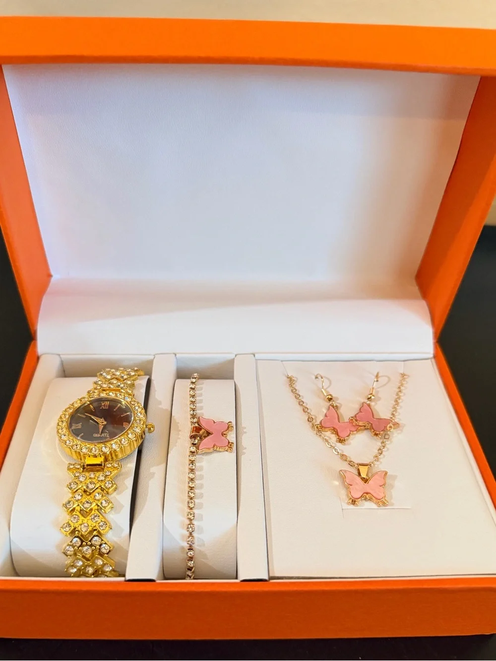 No Label gold tone